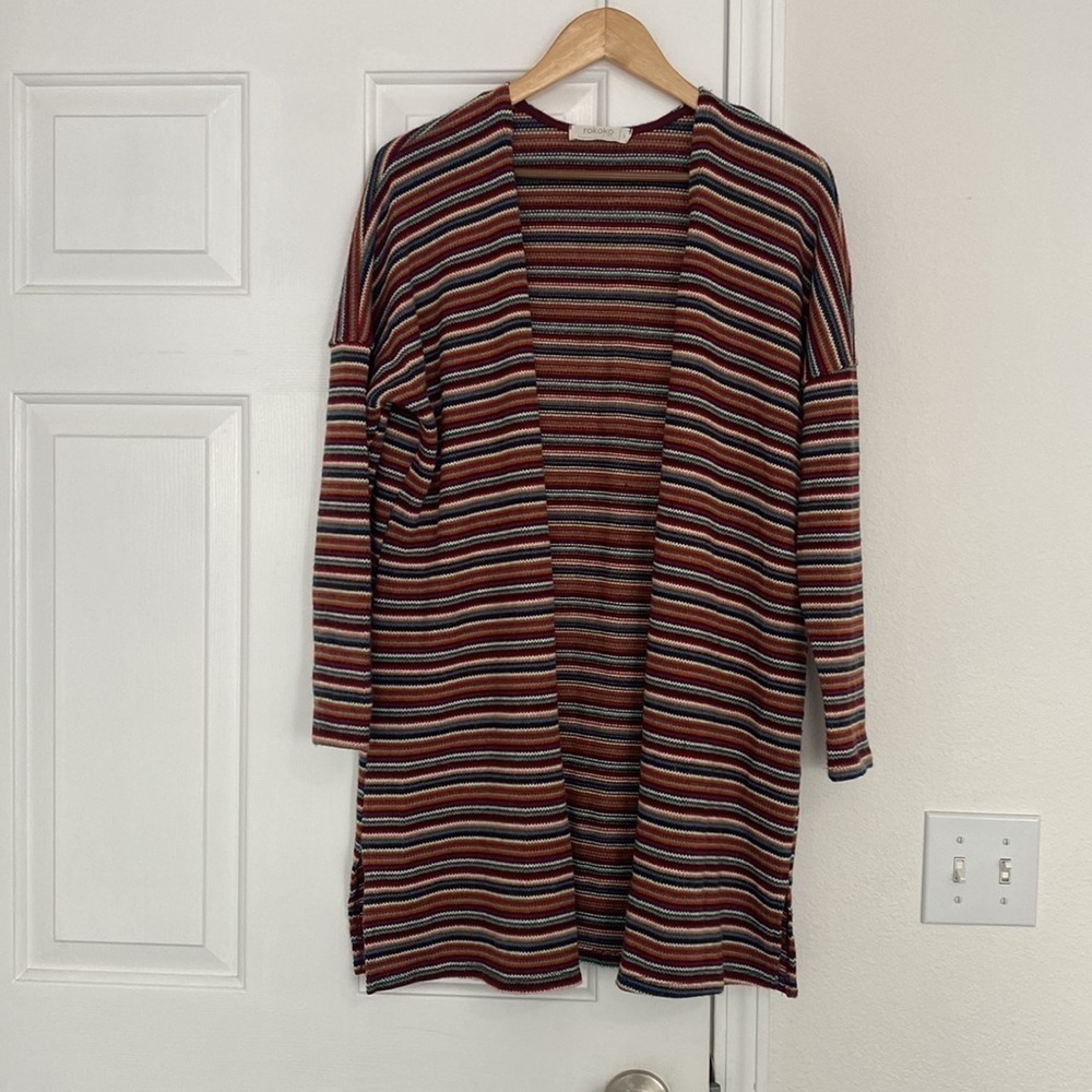 Rokoko long multicolored cardigan.